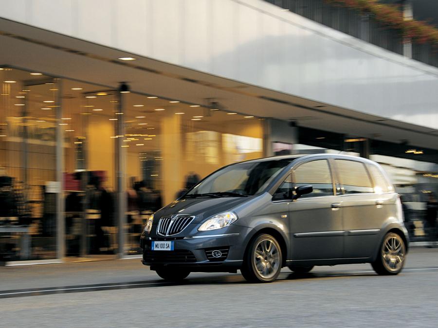  Lancia Musa 2007 года  (фото 9 из 86)